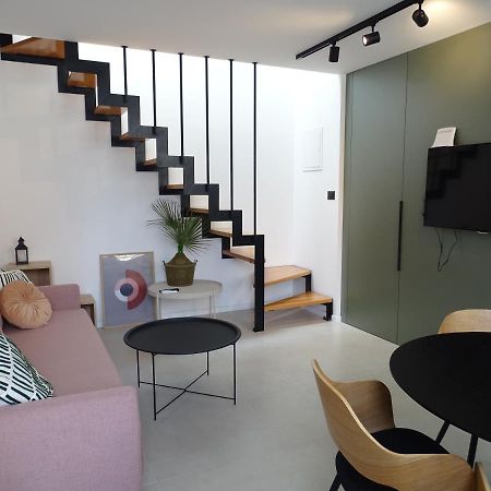 Modern Small House With A Terrace Split Exterior photo